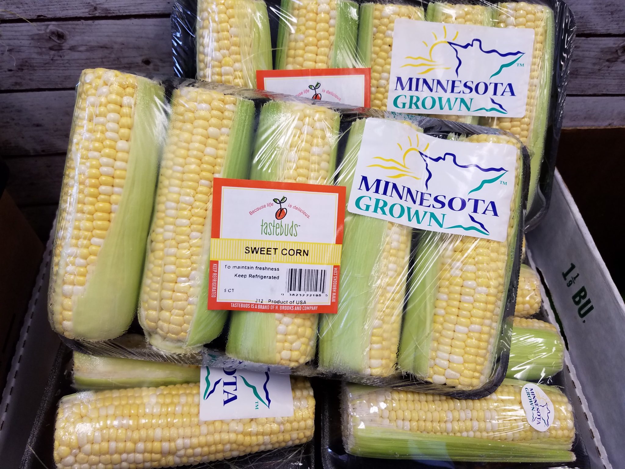 sweet corn packs with the minnestoa grown logo