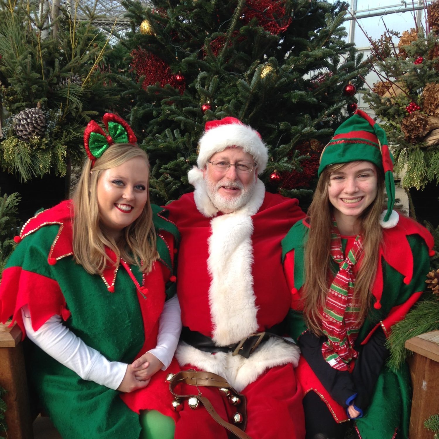 2019.10.31 Submitted Pahl's Market Santa & his Elves | Minnesota Grown