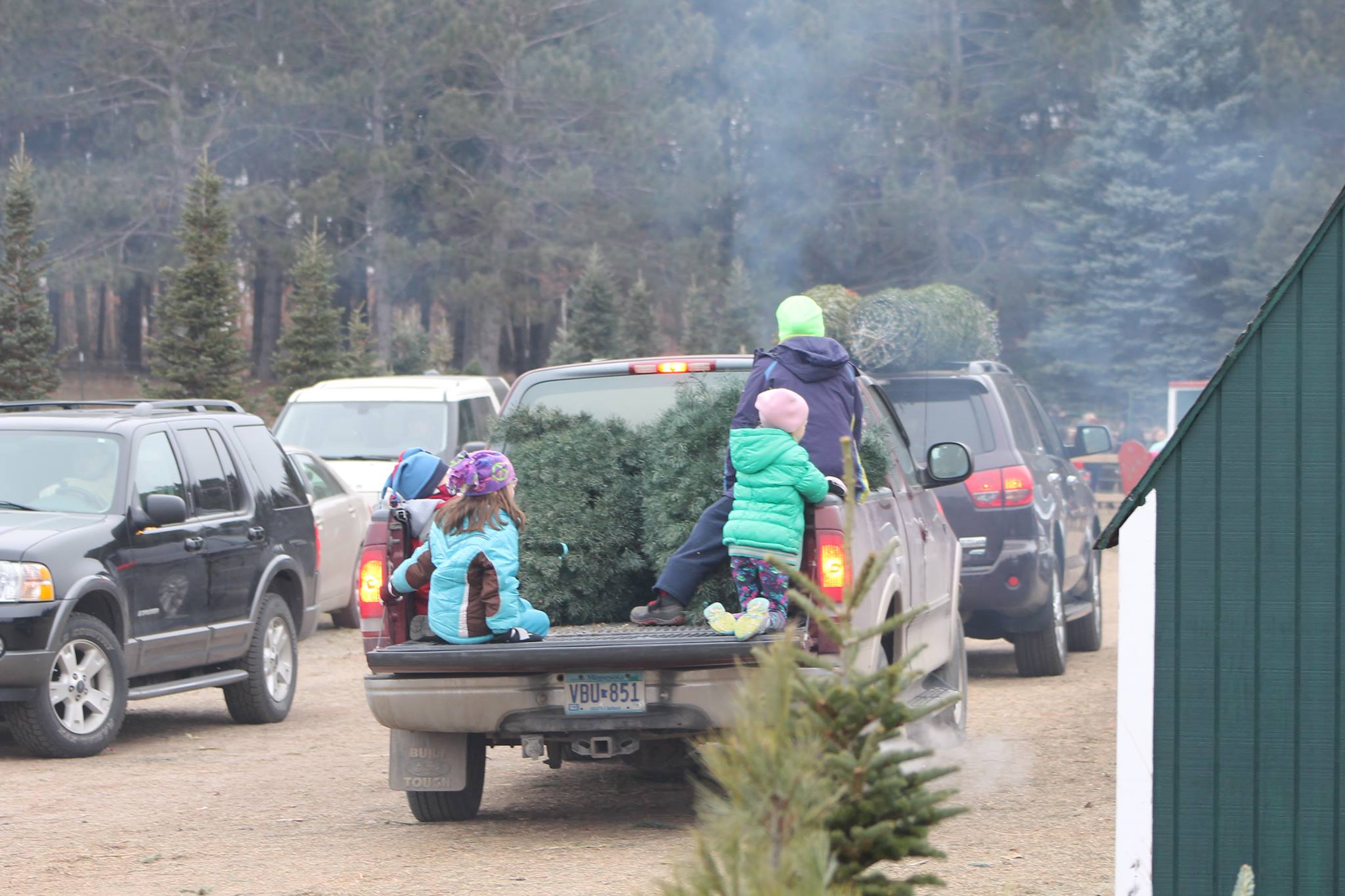 2024.11.13 Submitted Cupkie Christmas Village loaded car