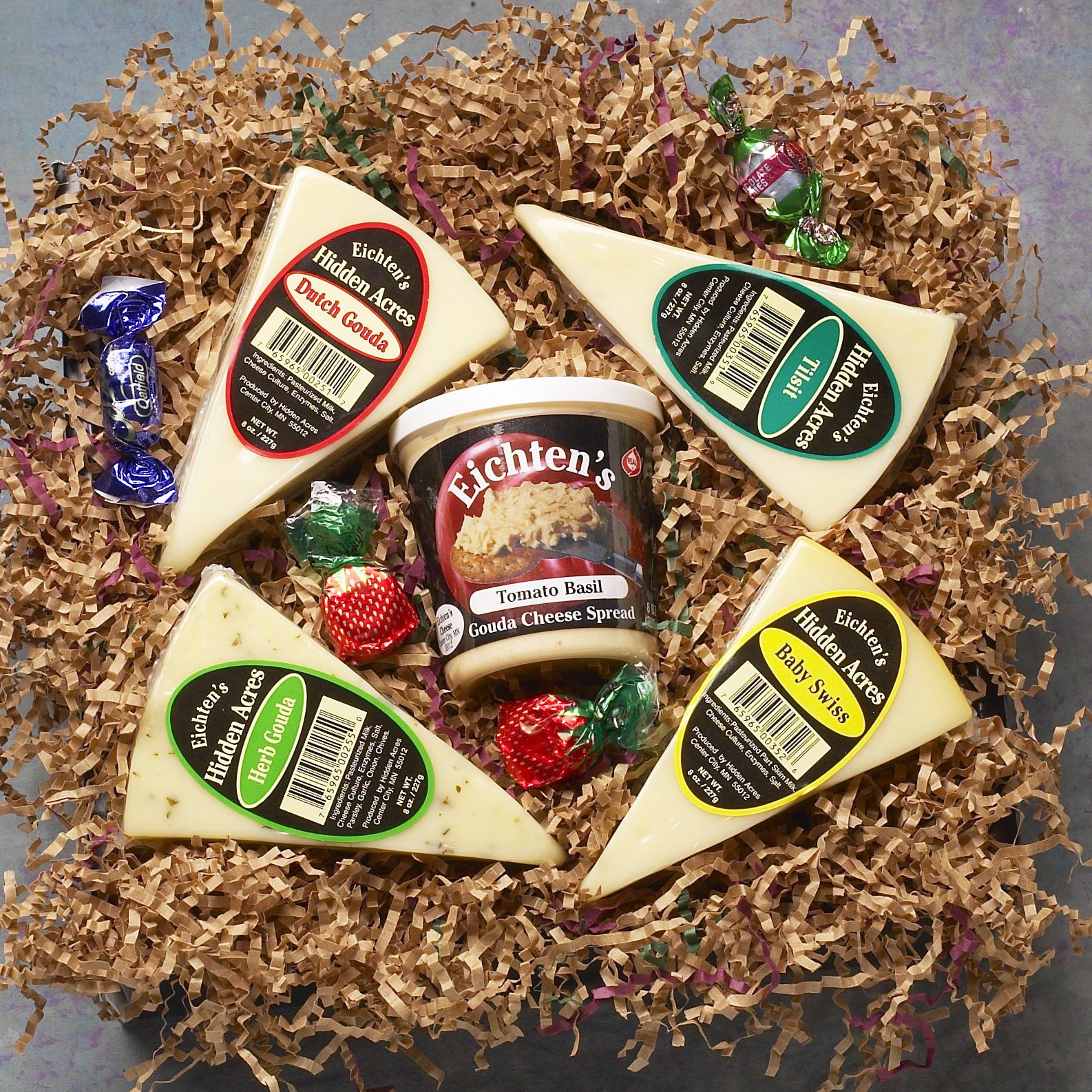 2025.11.17 echtens hidden acres gift cheese box