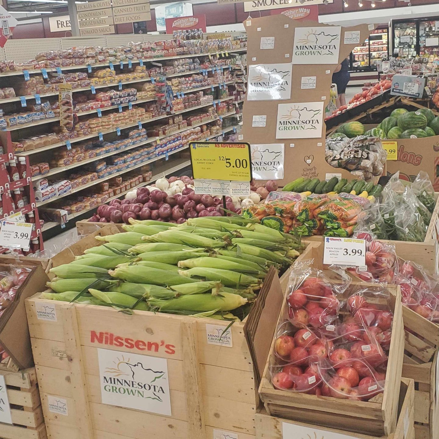 A grocery store produce display at Nilssen's